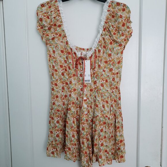 NWT Urban Outfitter Cute jumpsuit. - Picture 10 of 16